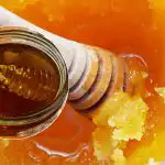 Honing smelten in een paar minuten: een eenvoudige truc die